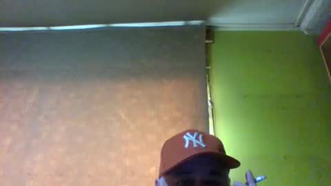Snapshot of crmperez chatting on October 12, 2025, 8:19 pm crmperez online show from October 12, 2025, 8:19 pm
