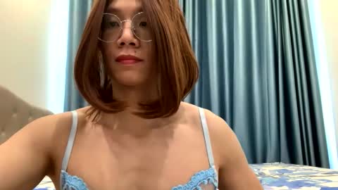 Snapshot of crossdresseranna chatting on June 1, 2026, 3:19 am Anna online show from June 1, 2026, 3:19 am