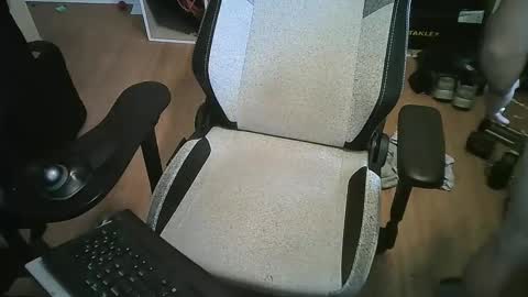 Snapshot of crox420 chatting on September 15, 2025, 6:08 pm crox420 online show from September 15, 2025, 6:08 pm