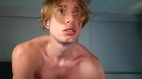 Lin inst lingoodyy online show from February 4, 2025, 3:22 am