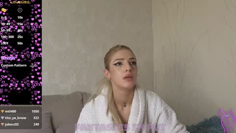 Crys online show from January 28, 2025, 1:49 pm