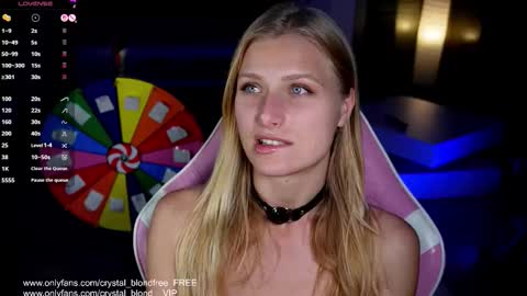 Crystal online show from March 25, 2026, 8:37 pm