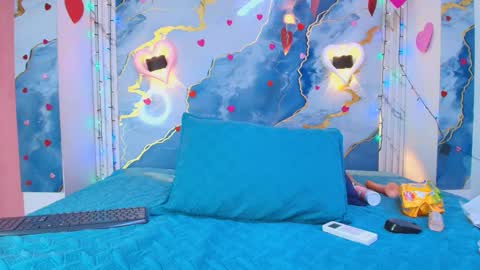 Snapshot of crystal_love08 chatting on February 16, 2026, 7:21 pm crystal online show from February 16, 2026, 7:21 pm