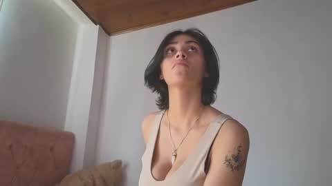 Crystal Blaze online show from October 2, 2025, 3:52 pm