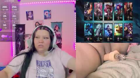 Snapshot of crystal_velvet01 chatting on February 12, 2026, 1:55 am crystal online show from February 12, 2026, 1:55 am