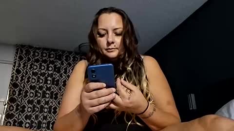 crystalbarbie214 online show from December 2, 2025, 9:14 am