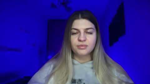 crystalblush01 online show from April 6, 2026, 4:08 pm