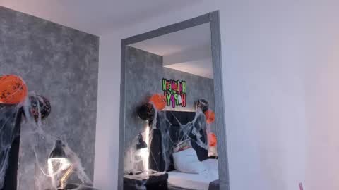 Snapshot of crystaldarliing chatting on October 22, 2025, 3:23 pm Crystal online show from October 22, 2025, 3:23 pm