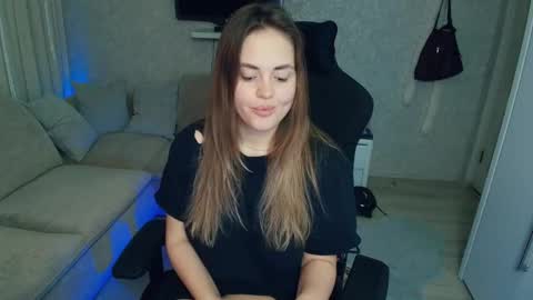 crystalemily online show from January 6, 2026, 8:23 pm