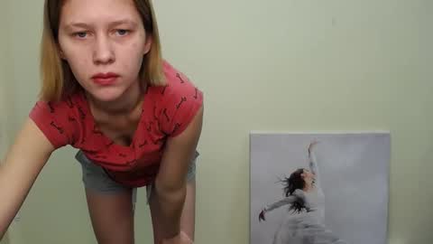 Stella online show from December 4, 2024, 7:17 am