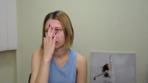 Stella online show from December 9, 2024, 7:28 am