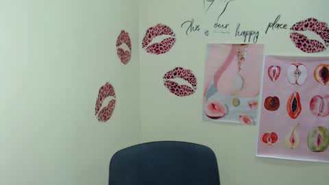 Stella online show from February 6, 2025, 4:58 pm