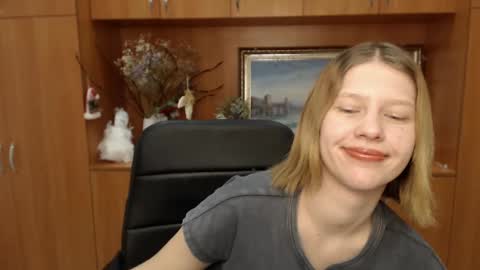 Stella online show from February 9, 2025, 11:04 am