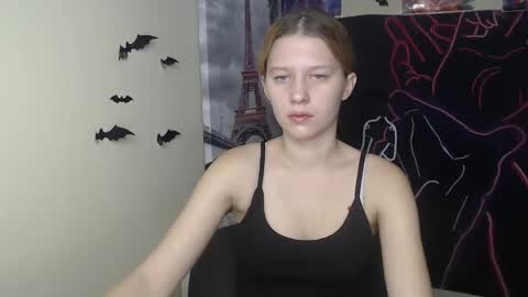 Stella online show from November 11, 2025, 7:41 am