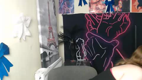 Stella online show from February 8, 2026, 1:14 pm