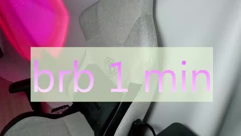 Snapshot of crystallkris chatting on January 8, 2025, 2:25 am Kristina online show from January 8, 2025, 2:25 am