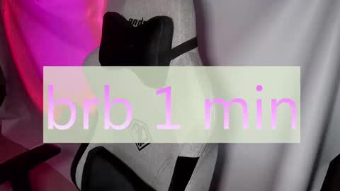 Snapshot of crystallkris chatting on January 8, 2025, 11:52 pm Kristina online show from January 8, 2025, 11:52 pm