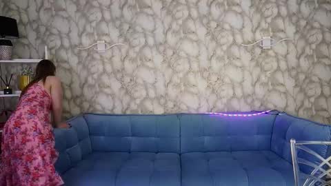 crystallpaws_ online show from February 27, 2026, 6:46 am