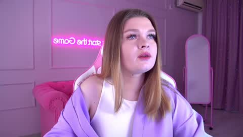 Crystal online show from January 30, 2025, 6:24 am