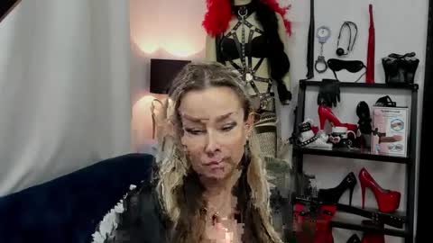 CrystalHotty online show from January 5, 2025, 10:53 am