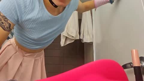 cuddleavenue online show from September 28, 2025, 11:10 pm