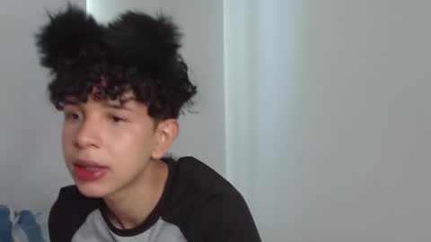 Snapshot of cuddly_twinkie chatting on December 3, 2024, 4:06 pm Cuddly online show from December 3, 2024, 4:06 pm