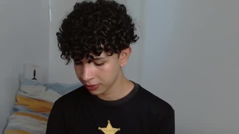 Snapshot of cuddly_twinkie chatting on December 15, 2024, 8:04 pm Cuddly online show from December 15, 2024, 8:04 pm