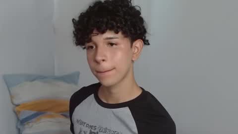 Snapshot of cuddly_twinkie chatting on December 16, 2024, 4:38 pm Cuddly online show from December 16, 2024, 4:38 pm