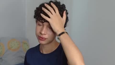 Snapshot of cuddly_twinkie chatting on December 17, 2024, 5:15 pm Cuddly online show from December 17, 2024, 5:15 pm