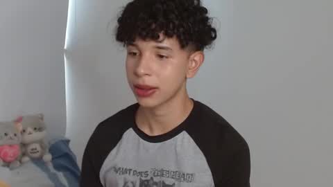 Snapshot of cuddly_twinkie chatting on January 7, 2025, 5:09 pm Cuddly online show from January 7, 2025, 5:09 pm