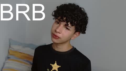 Snapshot of cuddly_twinkie chatting on January 7, 2025, 8:10 pm Cuddly online show from January 7, 2025, 8:10 pm