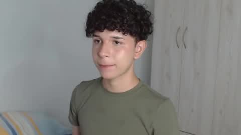 Snapshot of cuddly_twinkie chatting on January 25, 2025, 4:57 pm Cuddly online show from January 25, 2025, 4:57 pm