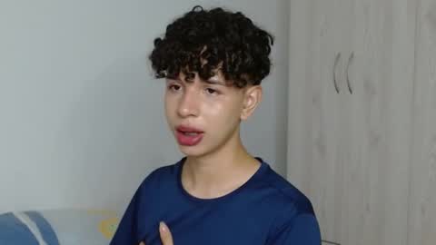 Snapshot of cuddly_twinkie chatting on January 31, 2025, 6:46 am Cuddly online show from January 31, 2025, 6:46 am