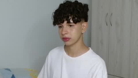 Snapshot of cuddly_twinkie chatting on February 1, 2025, 8:08 am Cuddly online show from February 1, 2025, 8:08 am