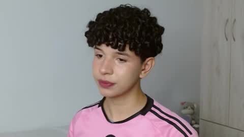 Snapshot of cuddly_twinkie chatting on March 4, 2025, 2:10 pm Cuddly online show from March 4, 2025, 2:10 pm