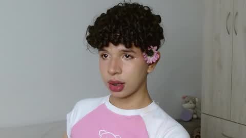 Snapshot of cuddly_twinkie chatting on March 5, 2025, 3:40 pm Cuddly online show from March 5, 2025, 3:40 pm