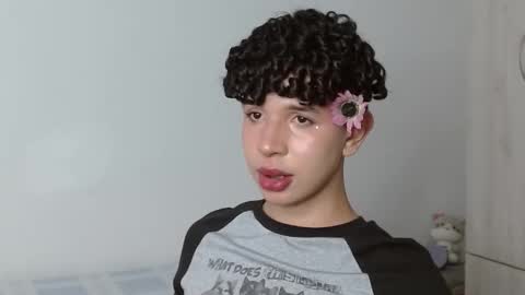 Snapshot of cuddly_twinkie chatting on March 11, 2025, 3:45 pm Cuddly online show from March 11, 2025, 3:45 pm