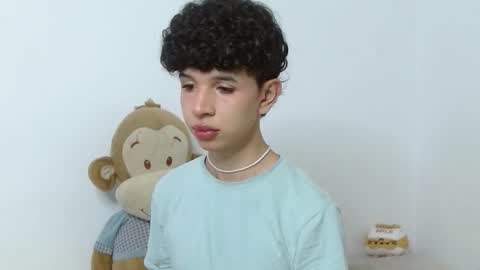 Snapshot of cuddly_twinkie chatting on September 14, 2025, 9:52 am Cuddly online show from September 14, 2025, 9:52 am