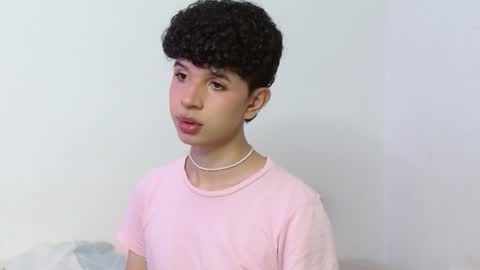 Snapshot of cuddly_twinkie chatting on September 17, 2025, 10:06 am Cuddly online show from September 17, 2025, 10:06 am