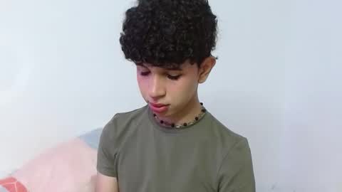 Snapshot of cuddly_twinkie chatting on September 21, 2025, 10:50 am Cuddly online show from September 21, 2025, 10:50 am