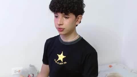 Snapshot of cuddly_twinkie chatting on September 25, 2025, 10:02 pm Cuddly online show from September 25, 2025, 10:02 pm