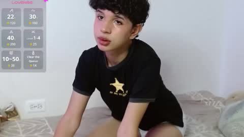 Snapshot of cuddly_twinkie chatting on October 2, 2025, 9:22 pm Cuddly online show from October 2, 2025, 9:22 pm