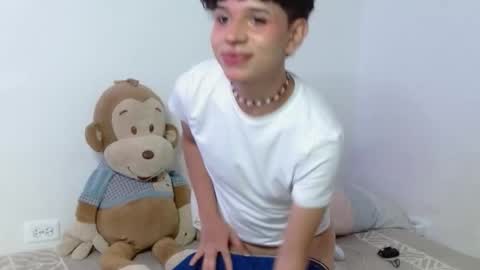 Snapshot of cuddly_twinkie chatting on October 7, 2025, 9:45 pm Cuddly online show from October 7, 2025, 9:45 pm