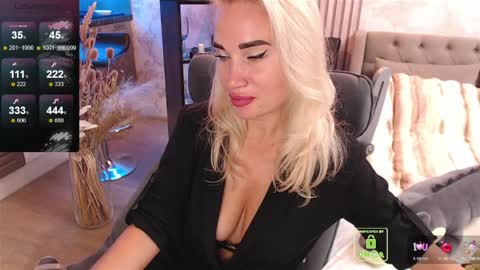 CuddlyLina online show from April 1, 2026, 10:29 pm