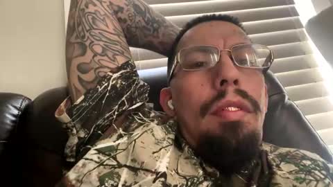 Snapshot of cuete2100 chatting on November 22, 2025, 5:12 pm cuete2100 online show from November 22, 2025, 5:12 pm