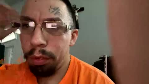 Snapshot of cuete2100 chatting on December 14, 2025, 4:34 pm cuete2100 online show from December 14, 2025, 4:34 pm