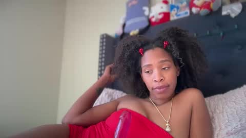 cum2charmxx online show from December 17, 2025, 6:36 pm