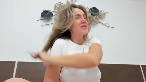 mira 22 mirabelle online show from February 5, 2026, 8:46 pm