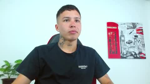 cumandres online show from April 6, 2026, 2:40 pm