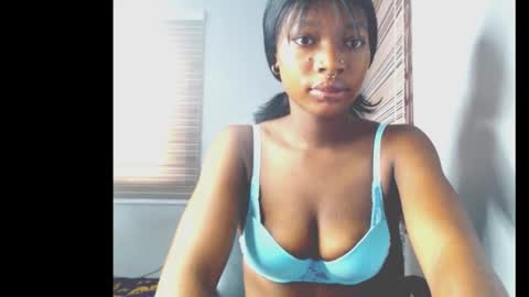 cumebony_petit online show from February 7, 2026, 6:50 am